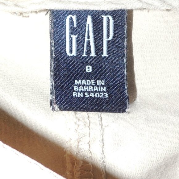 Gap Women's - Form Fitting Side Fastening/Zipper Dress Casual Capri Pant - Picture 6 of 7